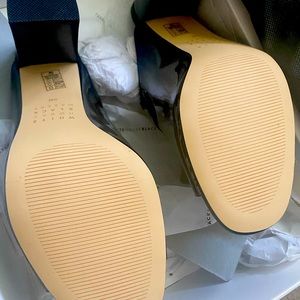 White House Black Market Ariah Slides